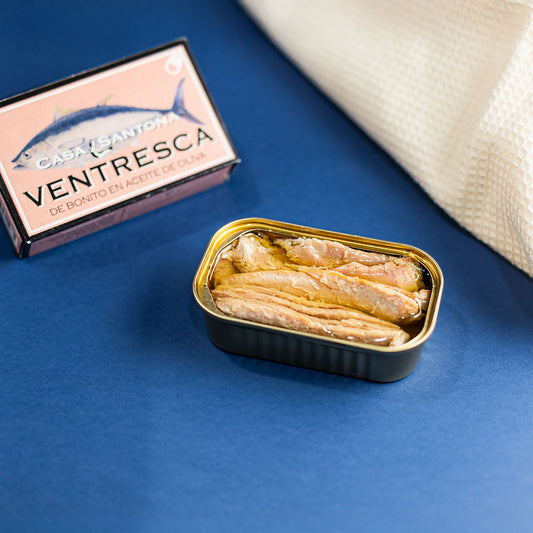 Casa Santoña tuna belly ventresca in olive oil, alternate view